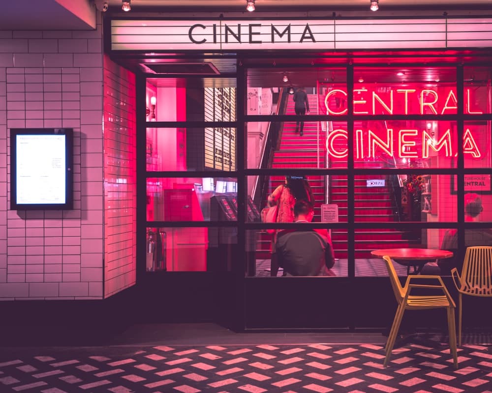 CINEMA FAST